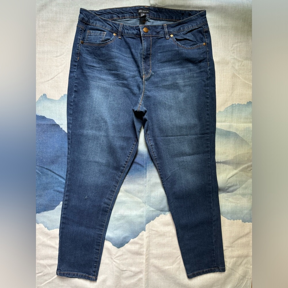 JNY jeans, Size 18W